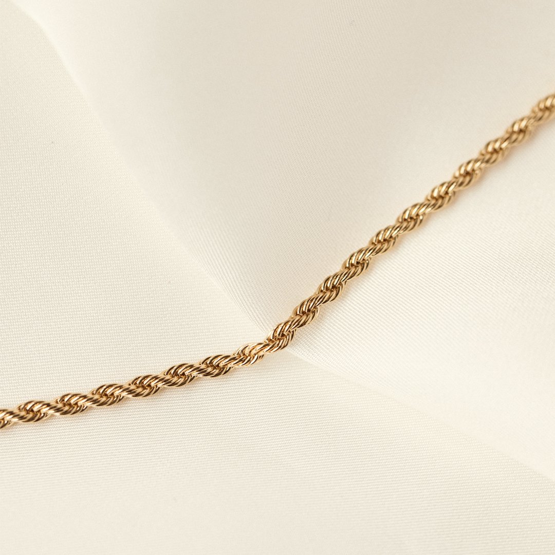 gold women&#39;s bracelet, sustainably and ethically made