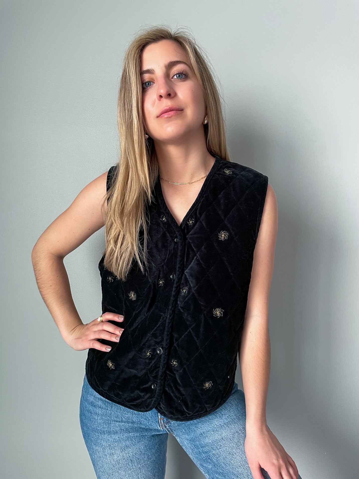 vintage cotton velvet black and gold vest, quilted, gold threading detail, cascade blues, size M, luxury vintage and thrift store