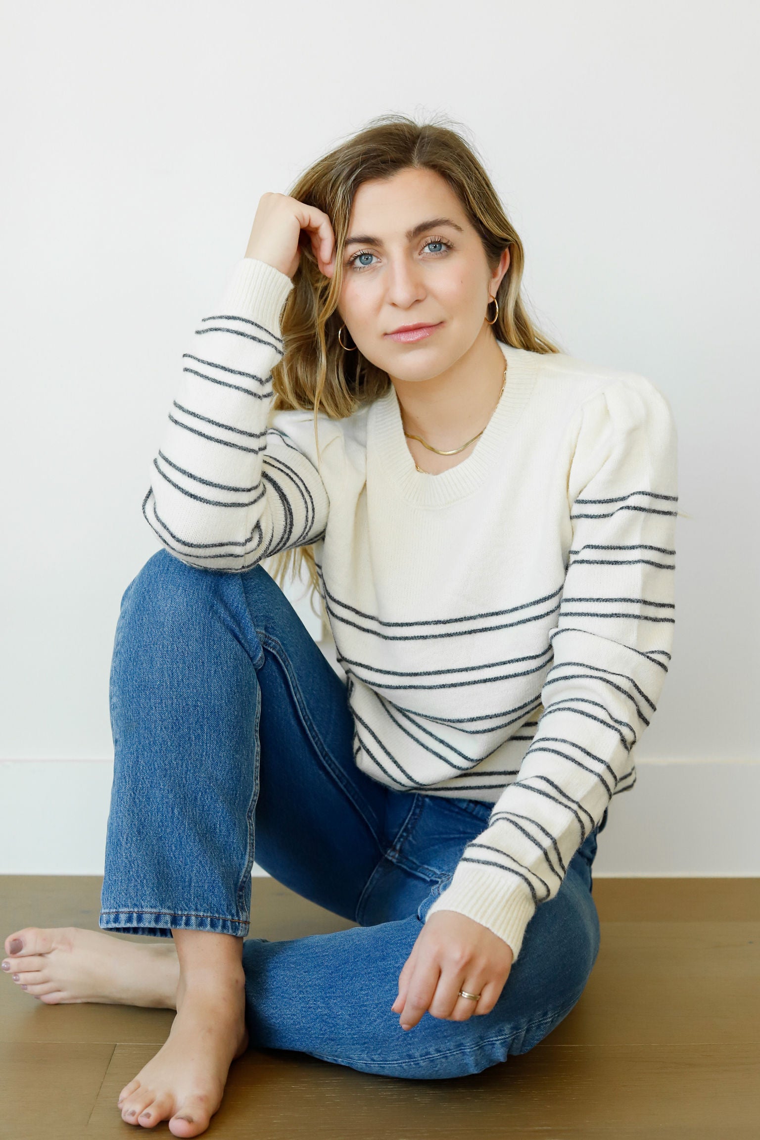 curate, laura laval paris, paisian womens apparel brand, sustainable and ethically made womens apparel and fashion, beige and navy blue striped sweater, striped sweater, womens striped sweater, high quality, made in france, womens sweaters, sweater weather